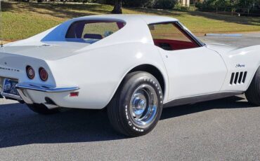 Chevrolet-corvette-stingray-1969-white-7
