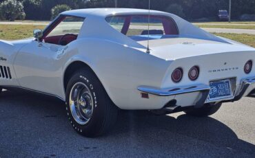 Chevrolet-corvette-stingray-1969-white-9
