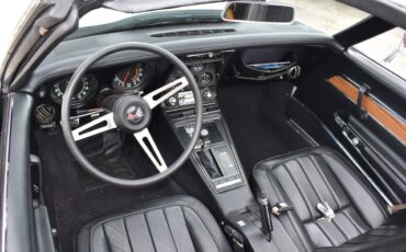 Chevrolet-corvette-stingray-1971-white-4