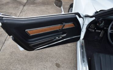 Chevrolet-corvette-stingray-1971-white-5