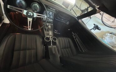 Chevrolet-corvette-stingray-1975-white-2