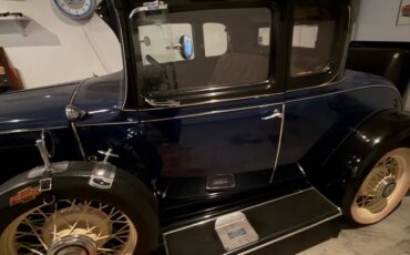 Chevrolet-coupe-1931-blue-10