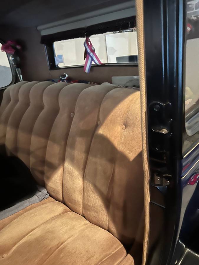 Chevrolet-coupe-1931-blue-2