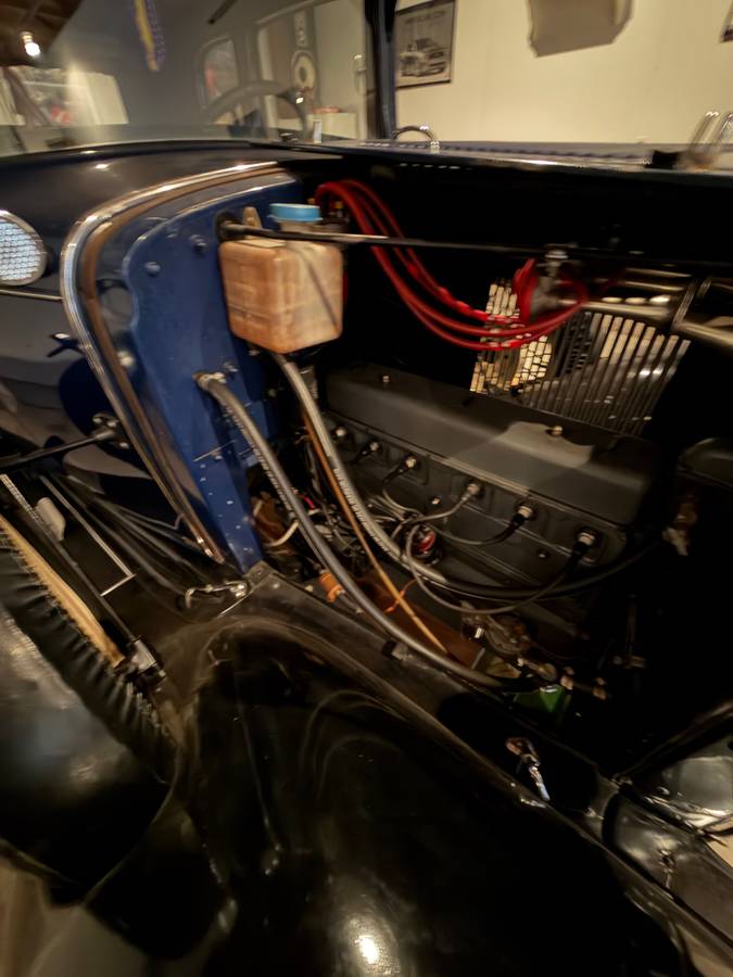 Chevrolet-coupe-1931-blue-5