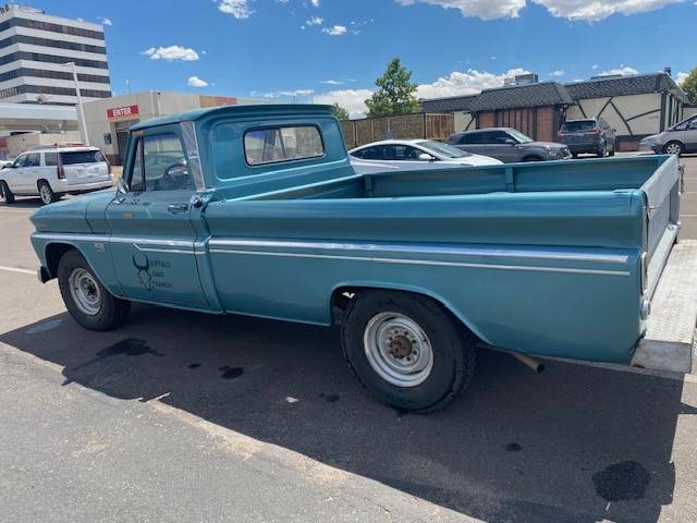 Chevrolet-custom-camper-without-camper-shell-1966-blue-3