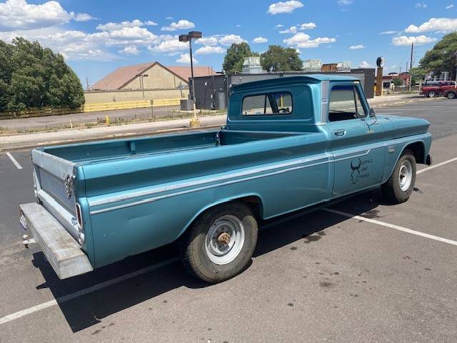 Chevrolet-custom-camper-without-camper-shell-1966-blue-5