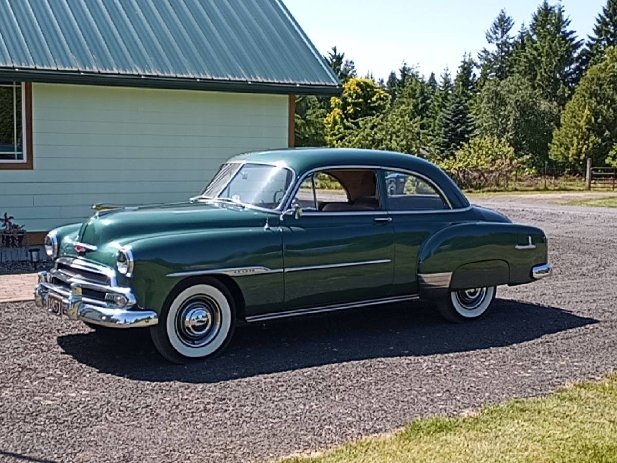 Chevrolet-deluxe-1951-green-2