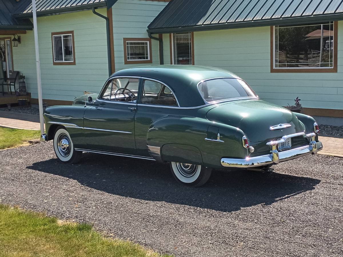 Chevrolet-deluxe-1951-green-3