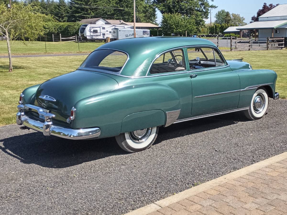Chevrolet-deluxe-1951-green-4