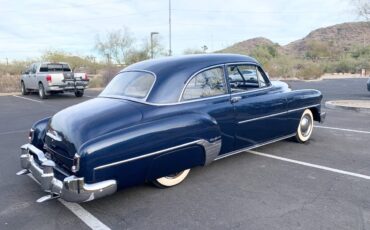 Chevrolet-deluxe-1952-blue-1