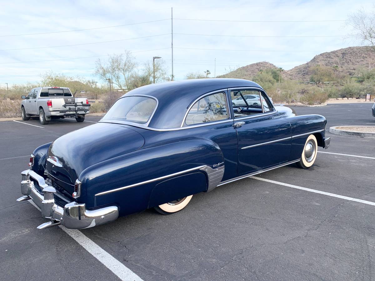 Chevrolet-deluxe-1952-blue-11
