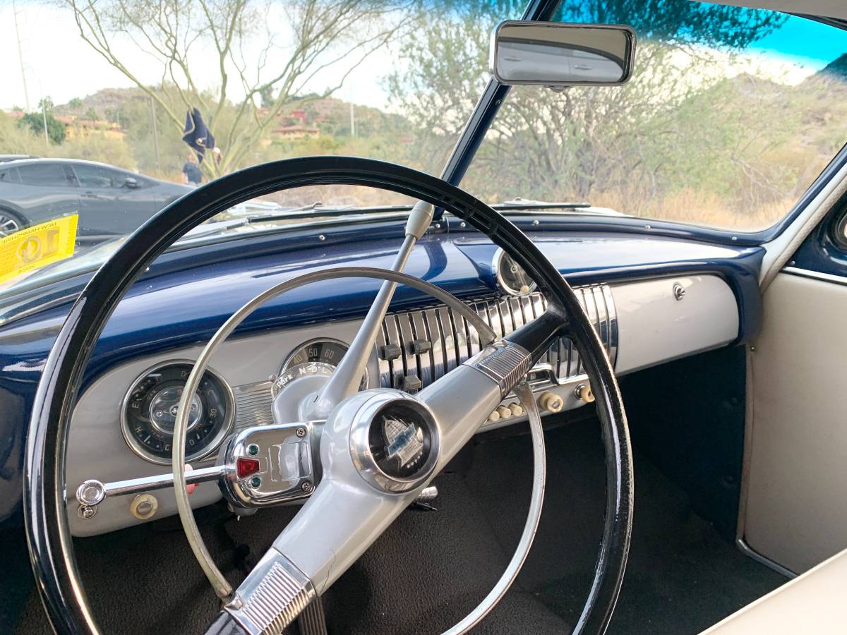 Chevrolet-deluxe-1952-blue-14