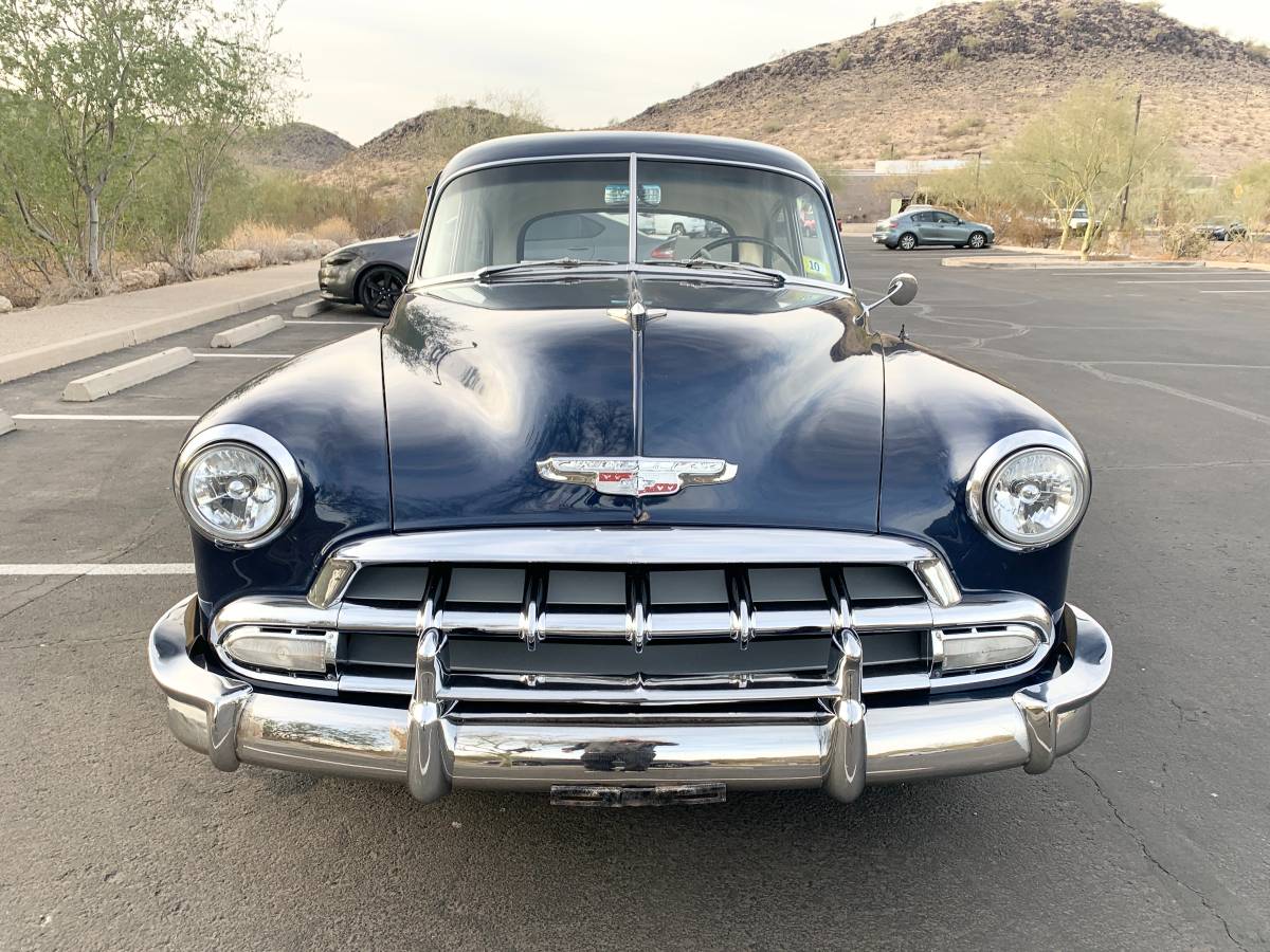 Chevrolet-deluxe-1952-blue-5