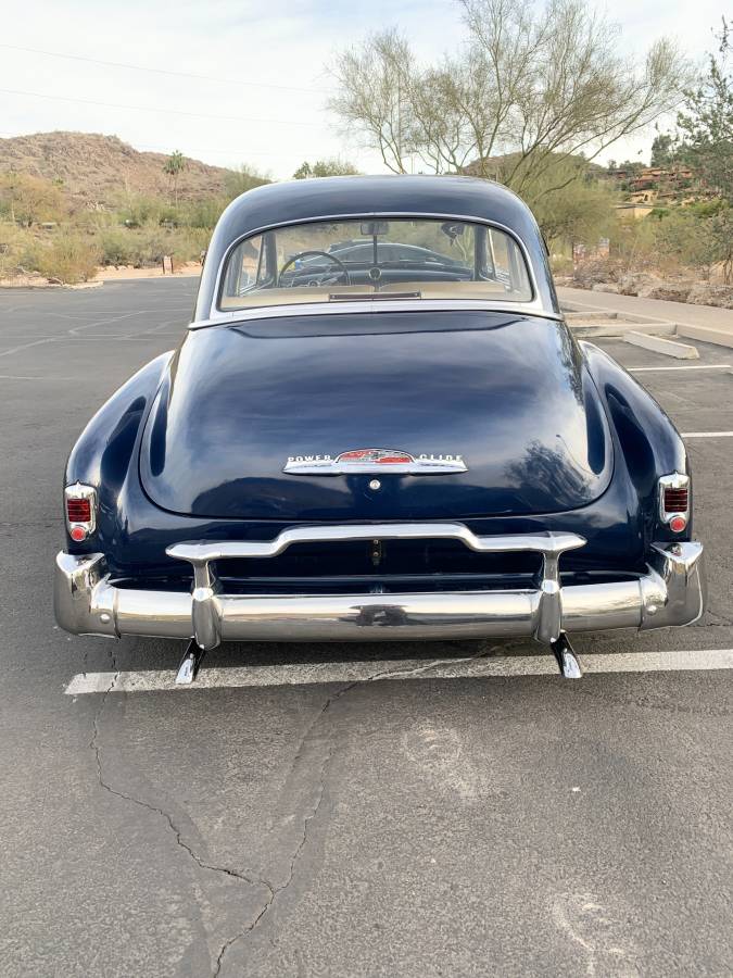 Chevrolet-deluxe-1952-blue-6
