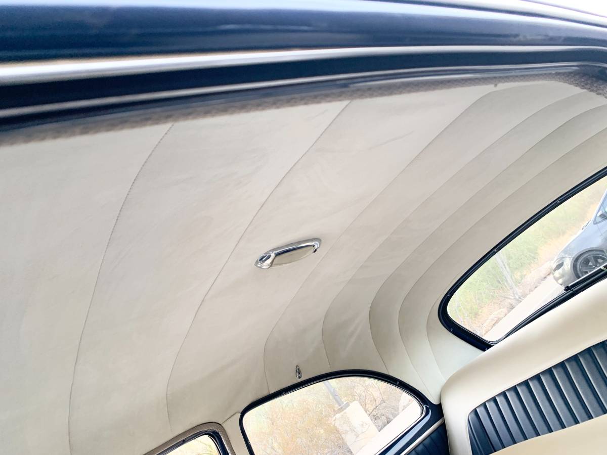 Chevrolet-deluxe-1952-blue-8