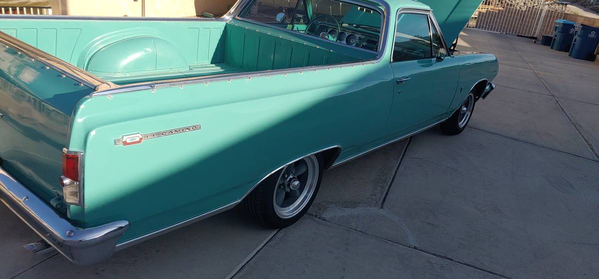 Chevrolet-el-camino-1964-green-8