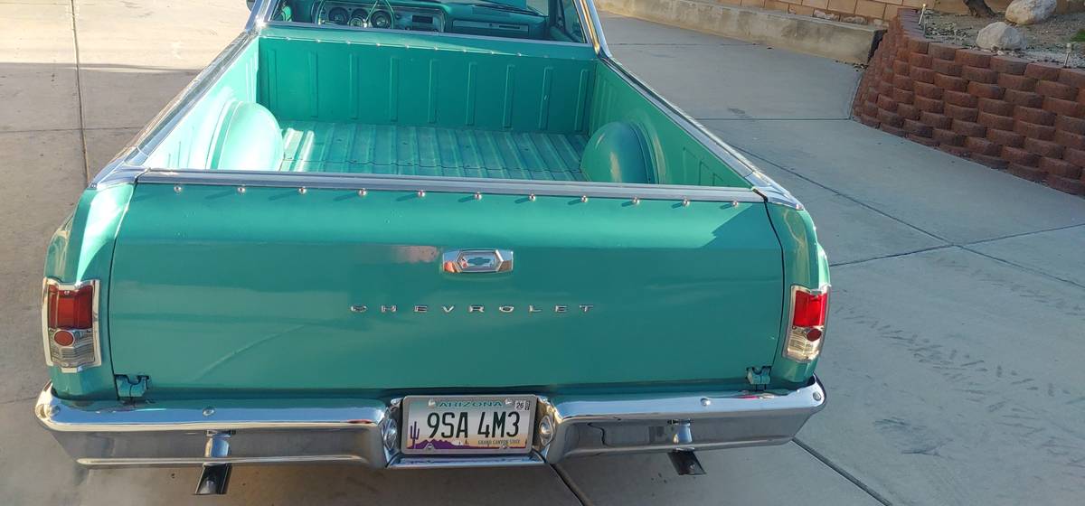 Chevrolet-el-camino-1964-green-9
