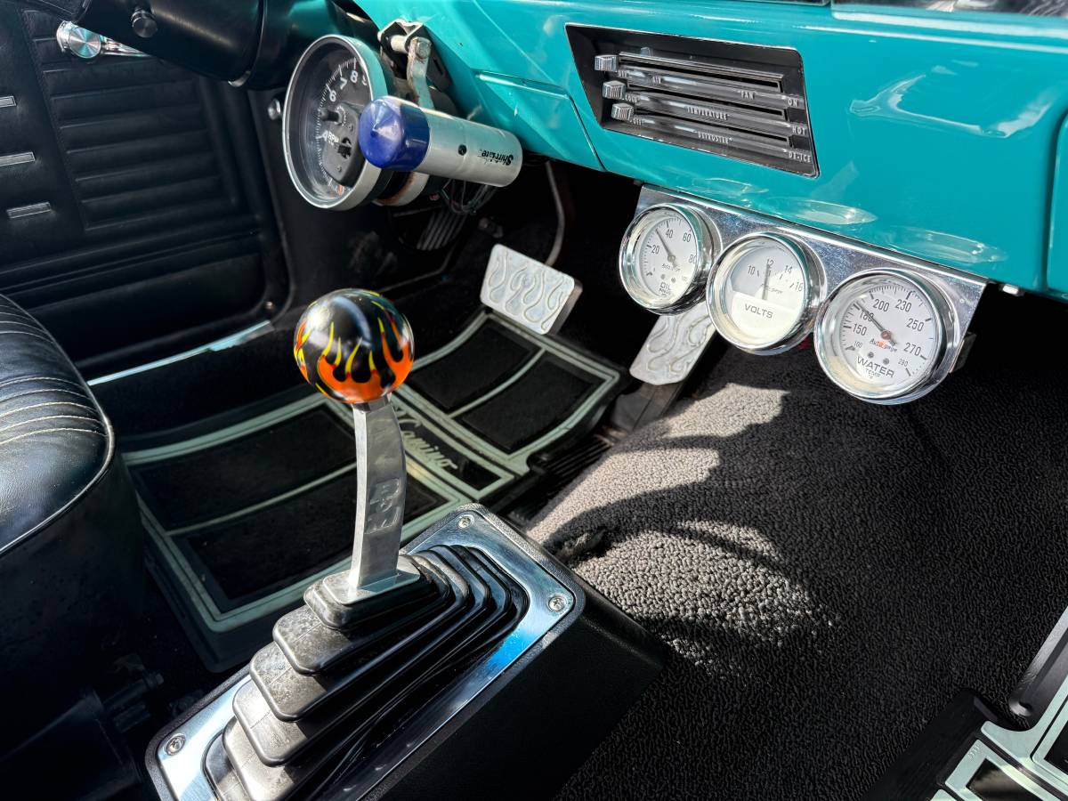 Chevrolet-el-camino-1967-green-15