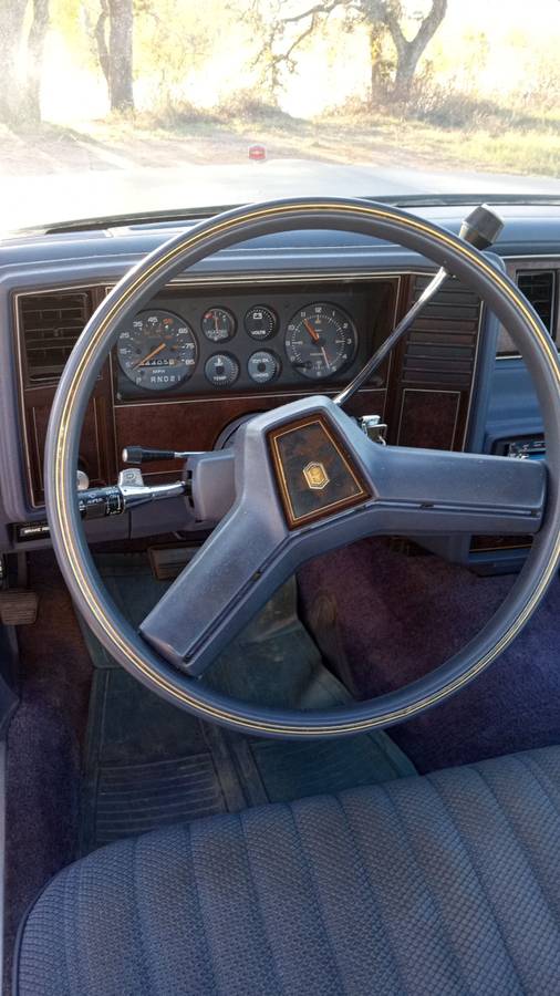 Chevrolet-el-camino-1984-blue-12