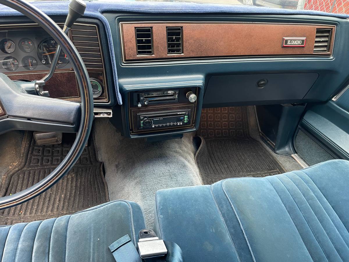 Chevrolet-el-camino-1985-blue-15