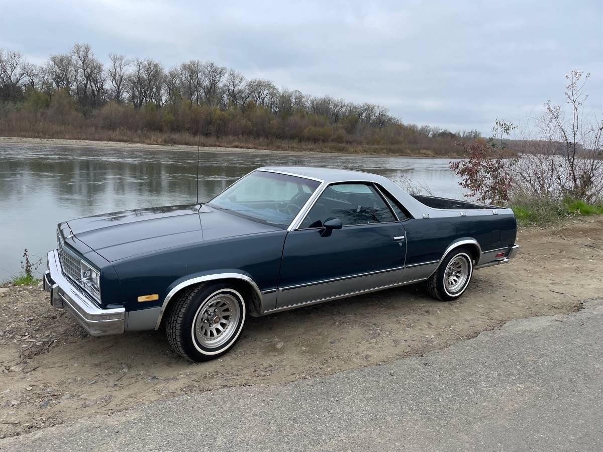 Chevrolet-el-camino-1985-blue