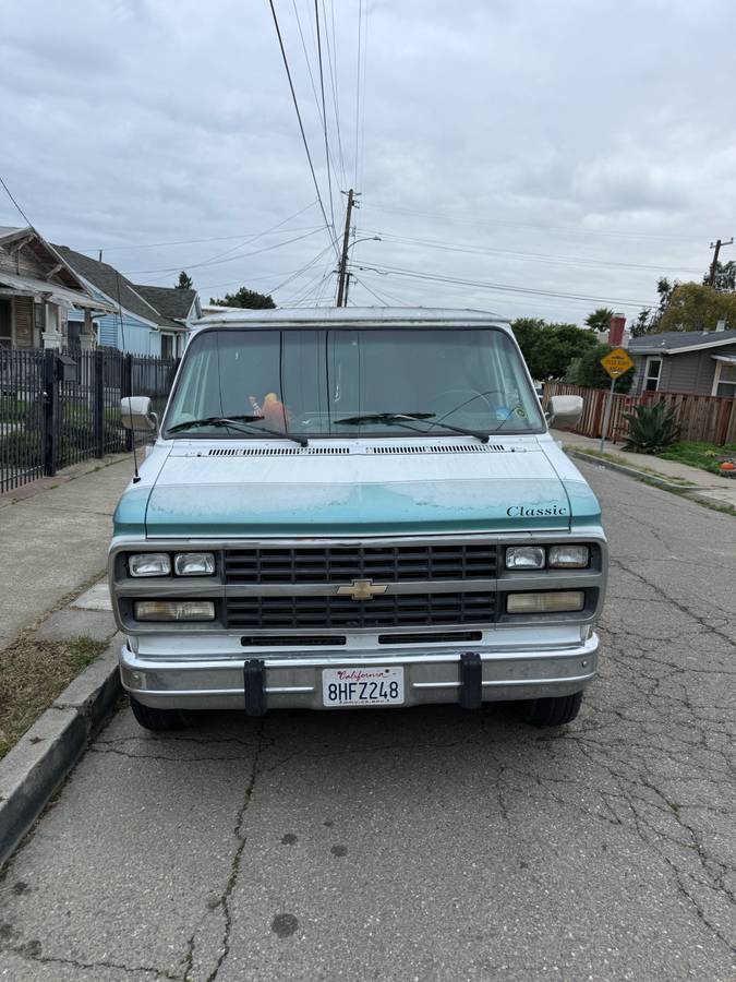 Chevrolet-g-20-1990-custom-1