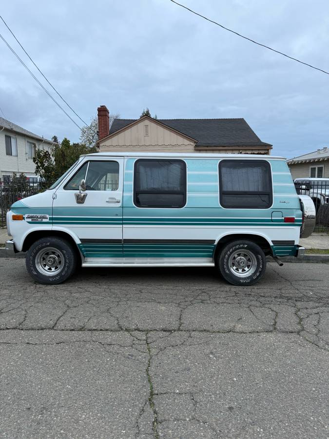 Chevrolet-g-20-1990-custom-2