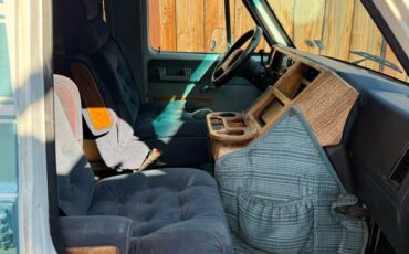 Chevrolet-g-20-1990-custom-5