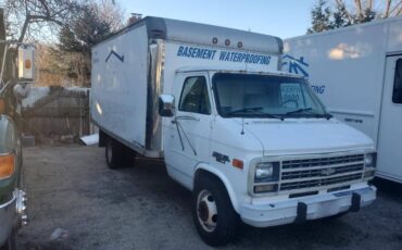 Chevrolet-g-30-1996-white-1