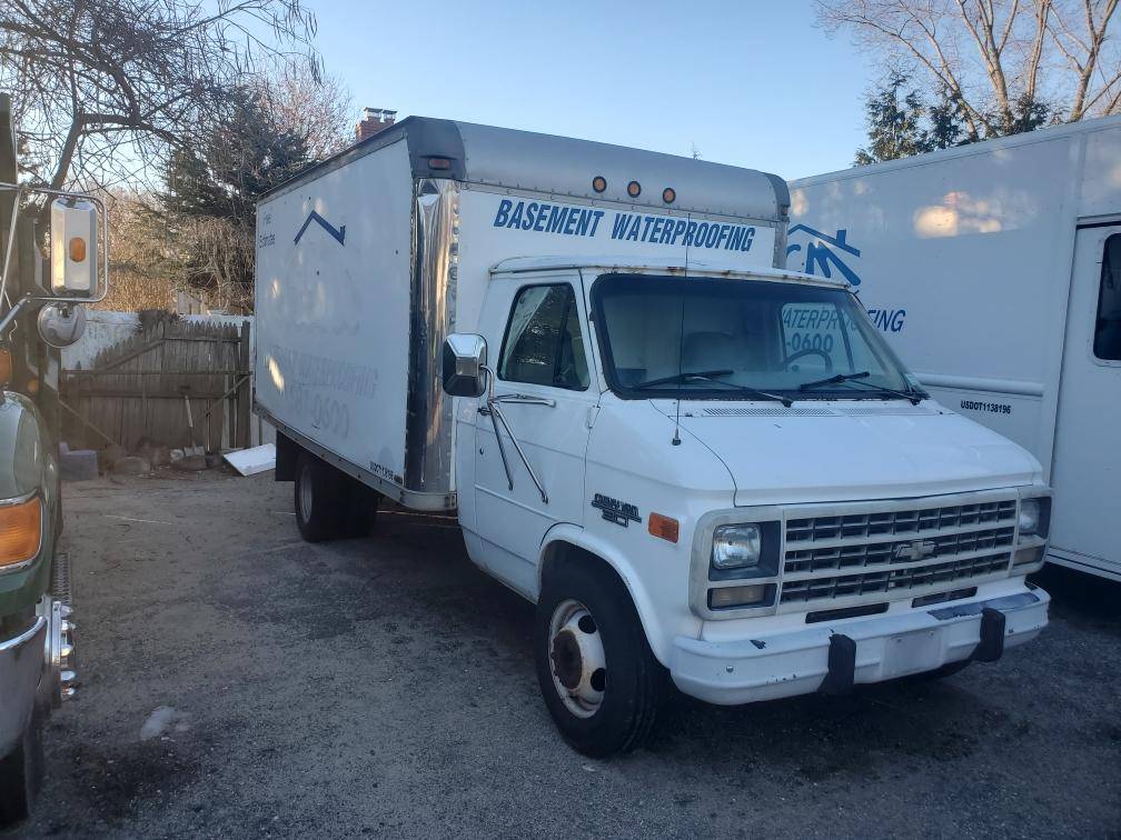 Chevrolet-g-30-1996-white-1