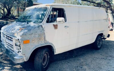 Chevrolet g-series 1/2 ton van 1985