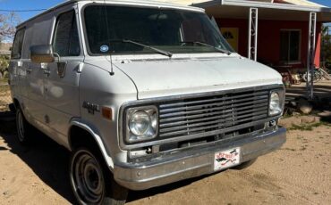 Chevrolet-g10-1993-white-1