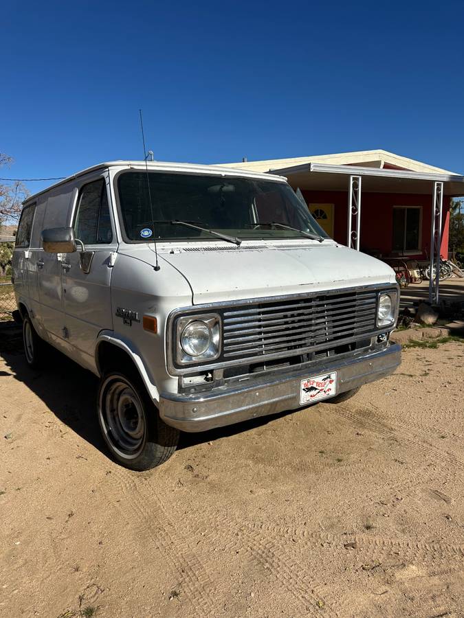 Chevrolet-g10-1993-white-1