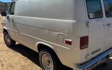 Chevrolet-g10-1993-white-2