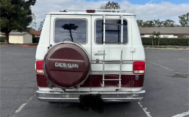 Chevrolet-g20-1988-white-1