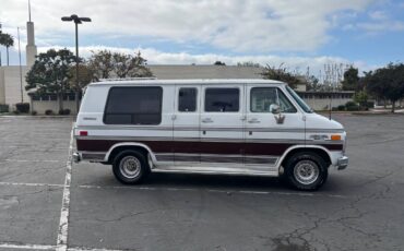 Chevrolet-g20-1988-white-2