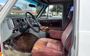 Chevrolet-g20-1988-white-4