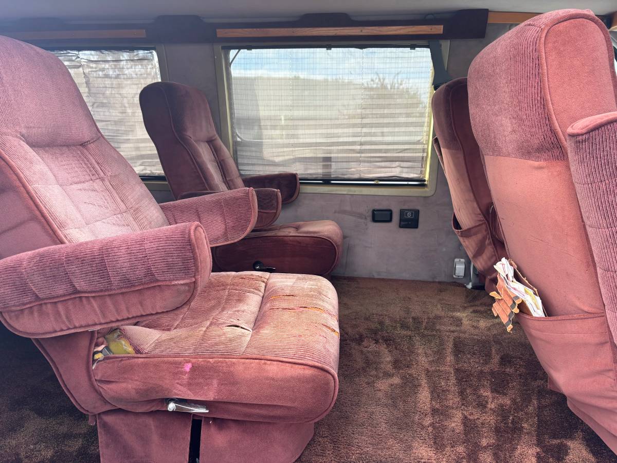 Chevrolet-g20-1988-white-6