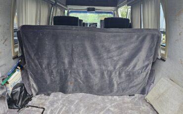 Chevrolet-g20-van-1989-white-10