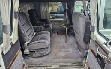 Chevrolet-g20-van-1989-white-13