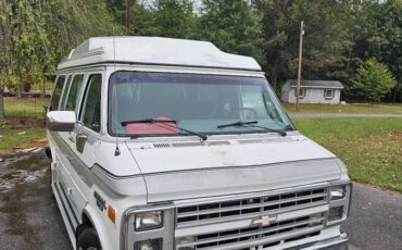 Chevrolet-g20-van-1989-white-2