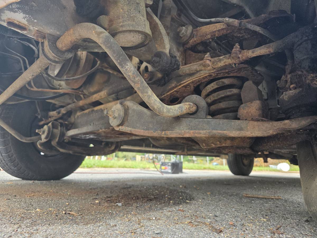 Chevrolet-g20-van-1989-white-4