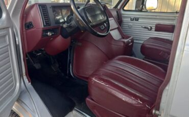 Chevrolet-g30-1994-silver-10