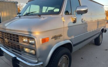 Chevrolet-g30-1994-silver-2