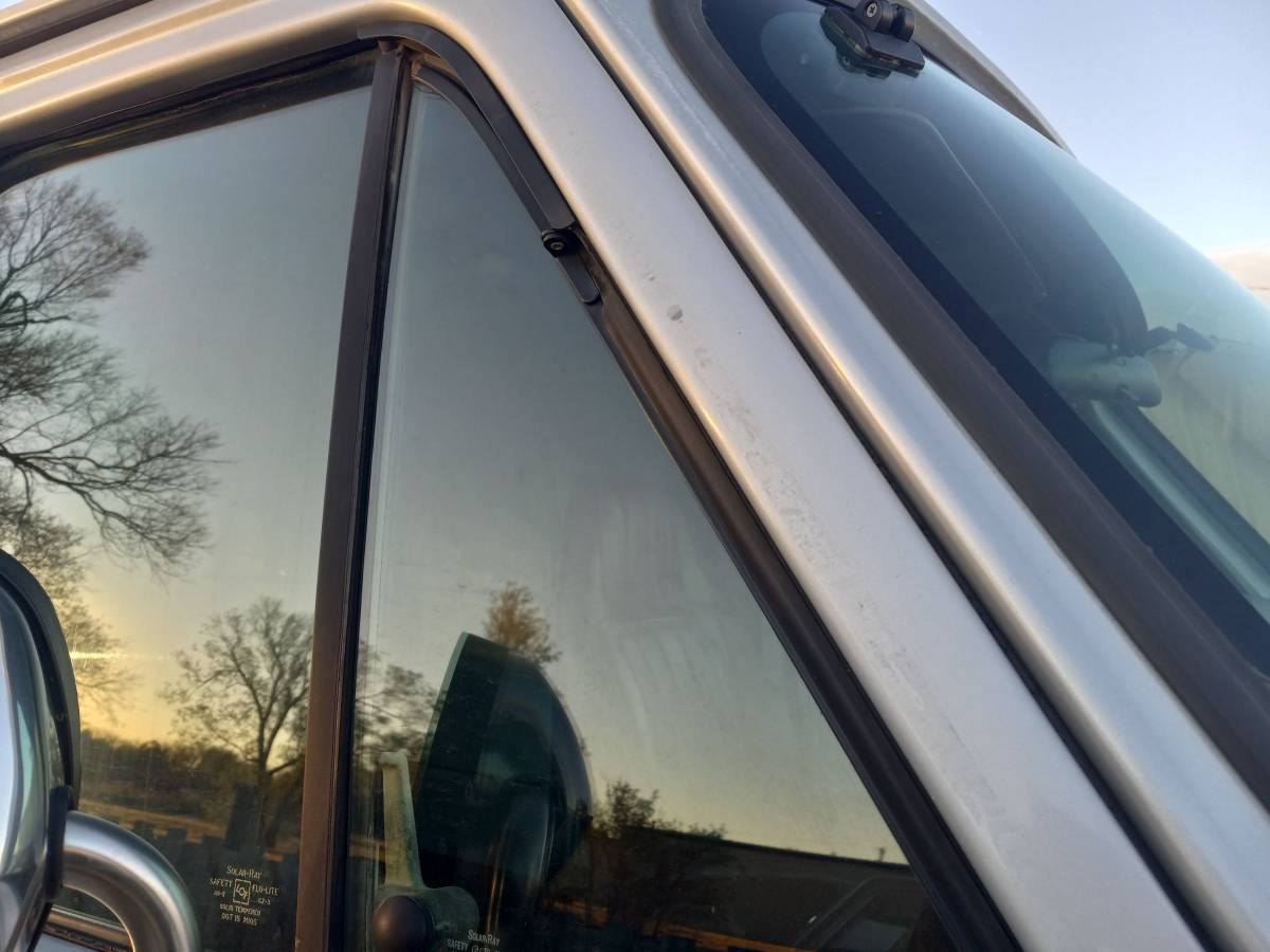 Chevrolet-g30-1994-silver-8