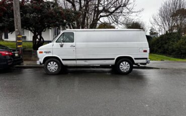 Chevrolet-g30-1995-white-1