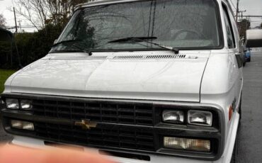 Chevrolet-g30-1995-white