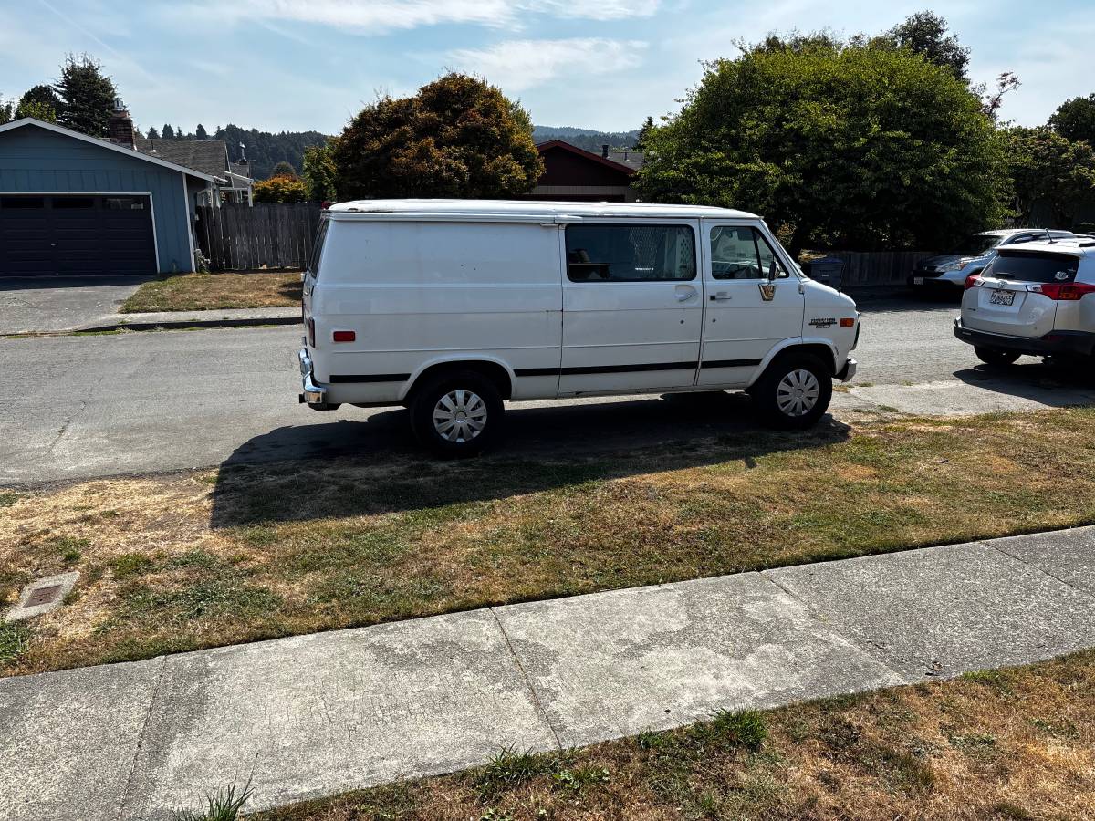 Chevrolet-g30-1995-white-5