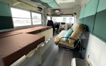 Chevrolet-g30-van-1992-silver-4