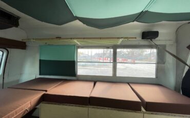 Chevrolet-g30-van-1992-silver-5